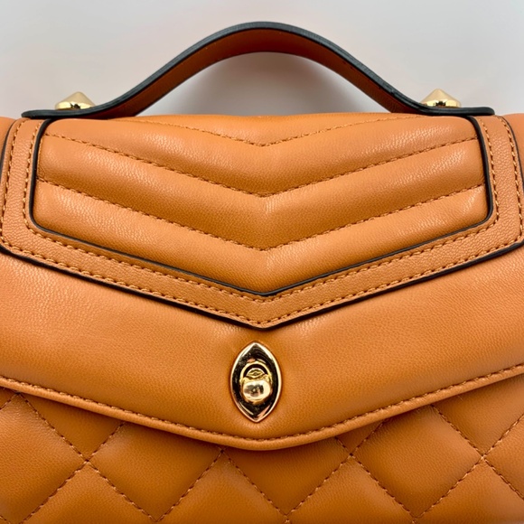 Chic brown/tan top handle trendy quilted shoulder crossbody bag gold-tone chain - Picture 2 of 13